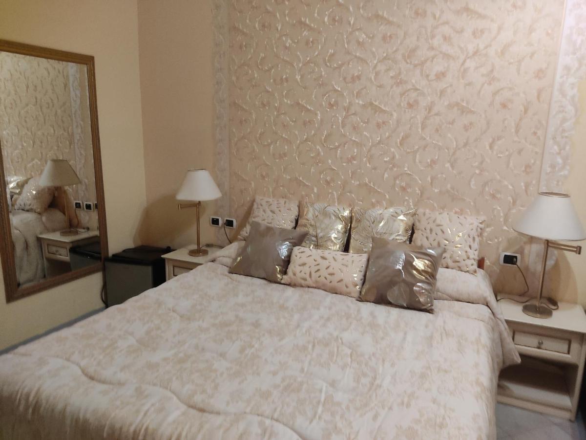 Hotel Санремо Екстер'єр фото